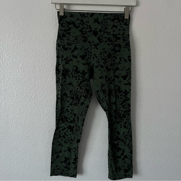 Lululemon Align Leggings Efflorescent Barracks Green Black Size 4 - Picture 2 of 7